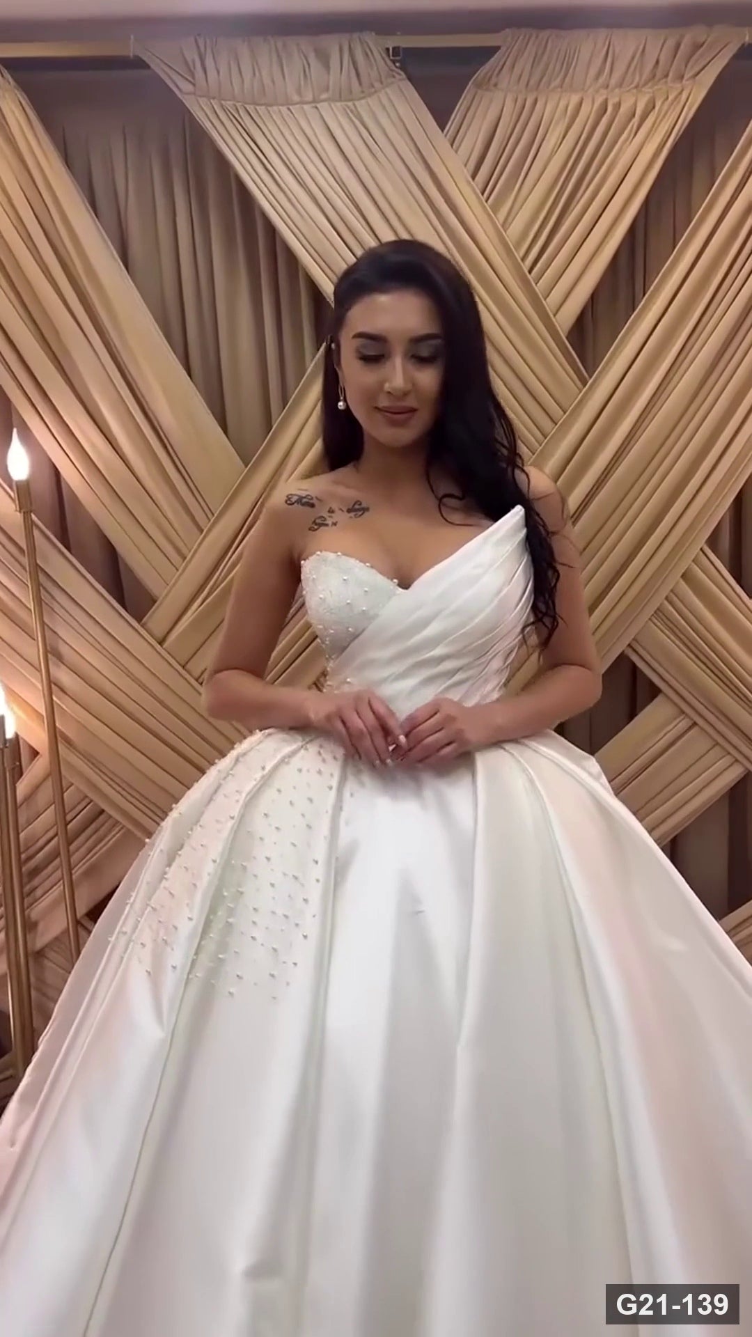 G21-139 Fildişi Prenses Model gelinlik Ana Temiz Kadraj