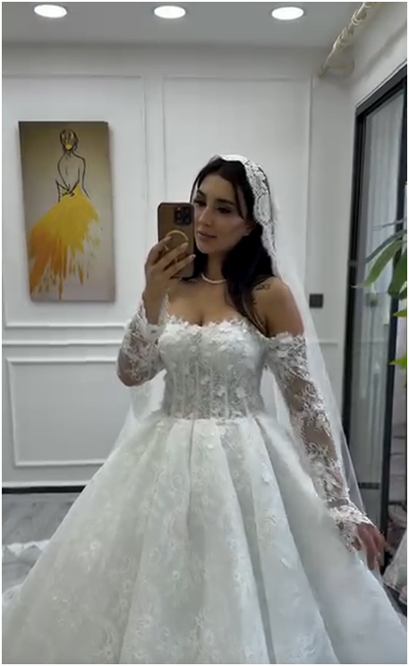 G21-056 Fildişi Prenses Model Dantel gelinlik ve Şapel Kuyruk