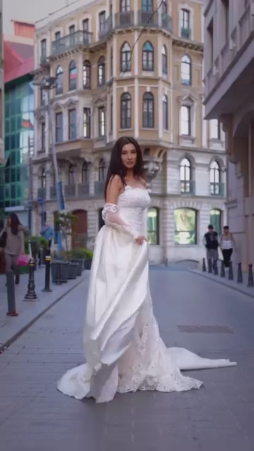 G21-047A - Fildişi İşlemeli Prenses Model gelinlik