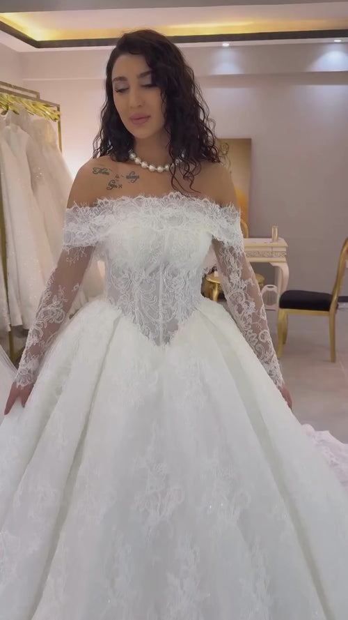 G21-020B - Ivory Elegant Ball Gown Wedding Dress Video